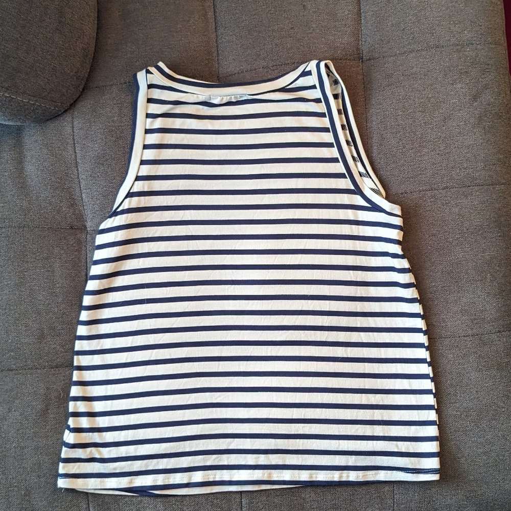 Green Envelope Sleeveless V- neck shirt